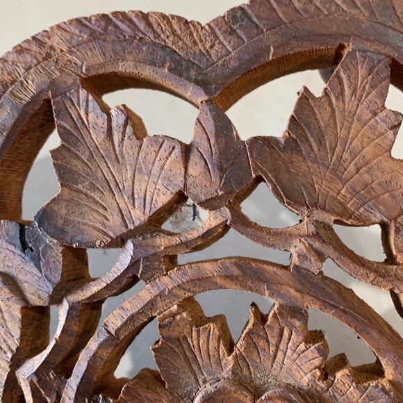 Intricate Carved Wooden Trivet. Vintage - Picture 3 of 7